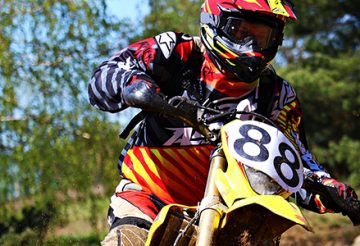 tenues de moto-cross